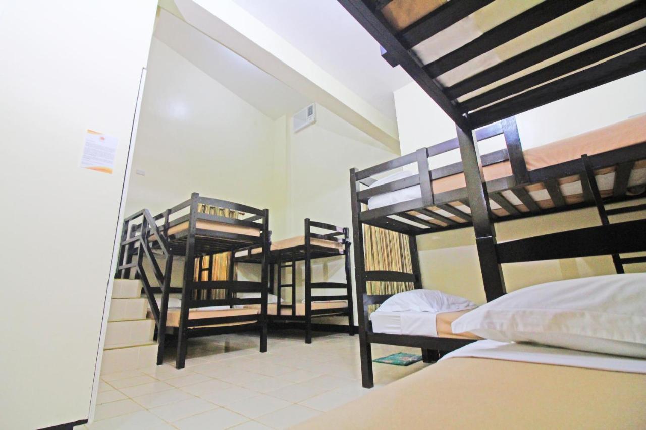 Caliraya Resort Club Lumban Exteriör bild